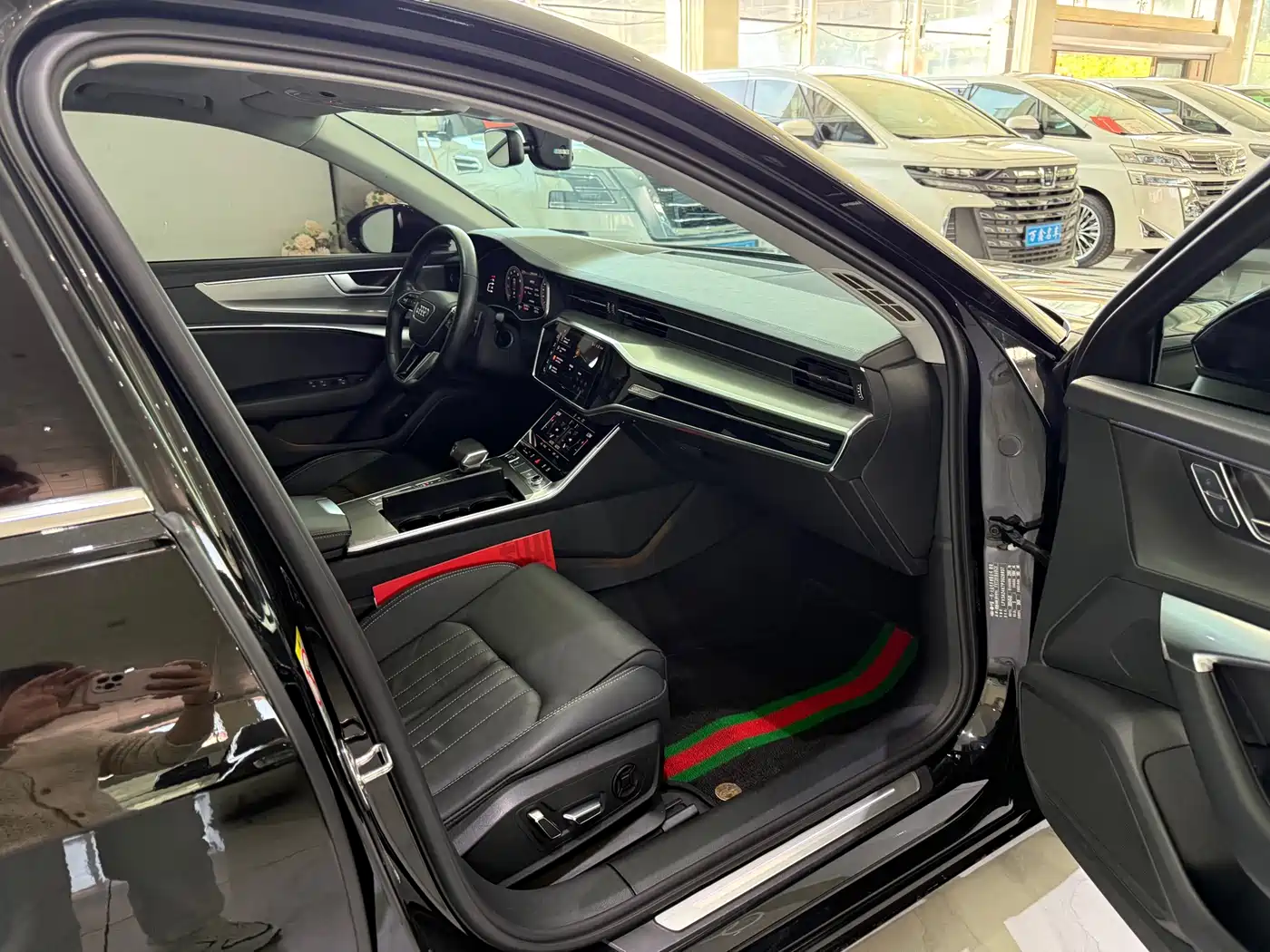 Audi A6L 2023 45 TFSI Premium Selection Elegance фото 8