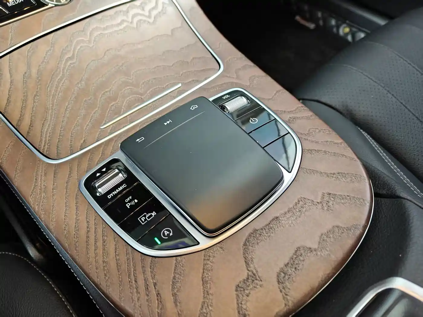 Mercedes-Benz E-Class 2019 E 300 L Fashion фото 47