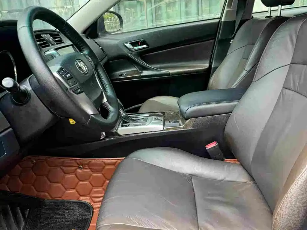 Toyota Reiz 2013 2.5V Elite Edition фото 9