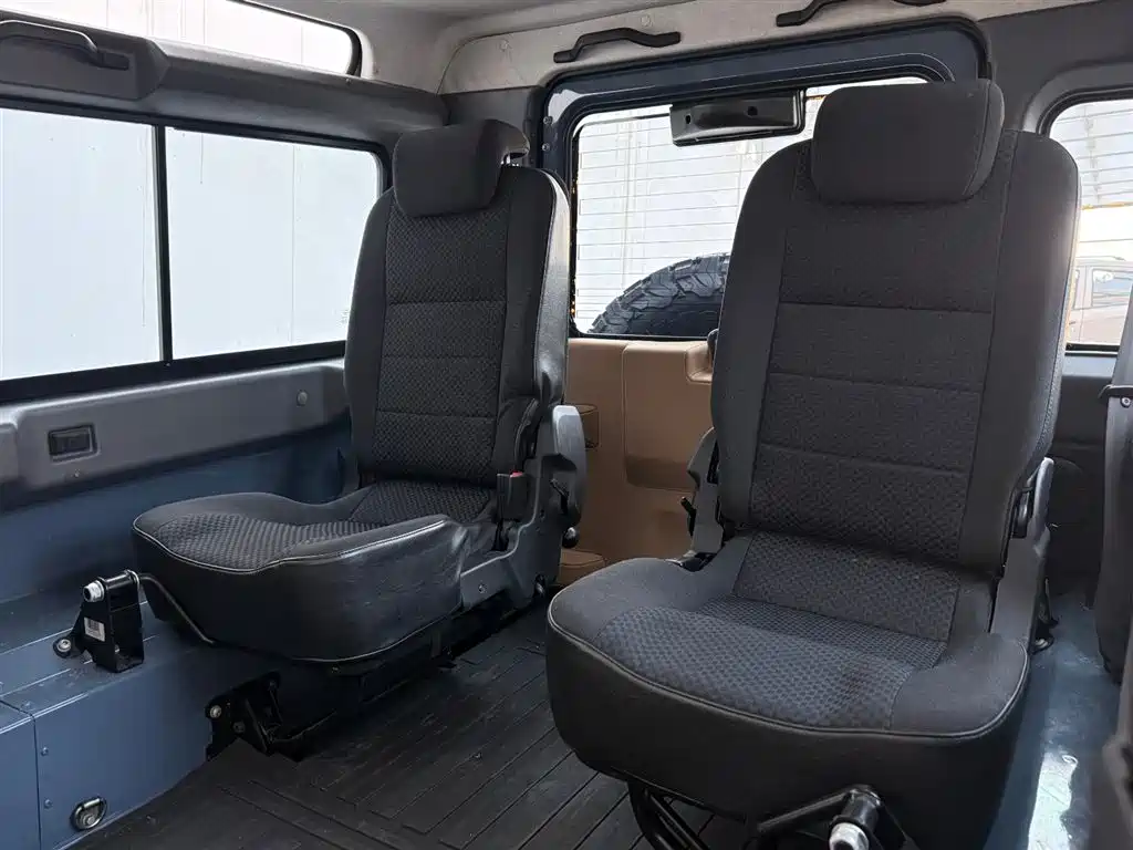Land Rover Defender 2010 Ice·Fire Limited Edition фото 7