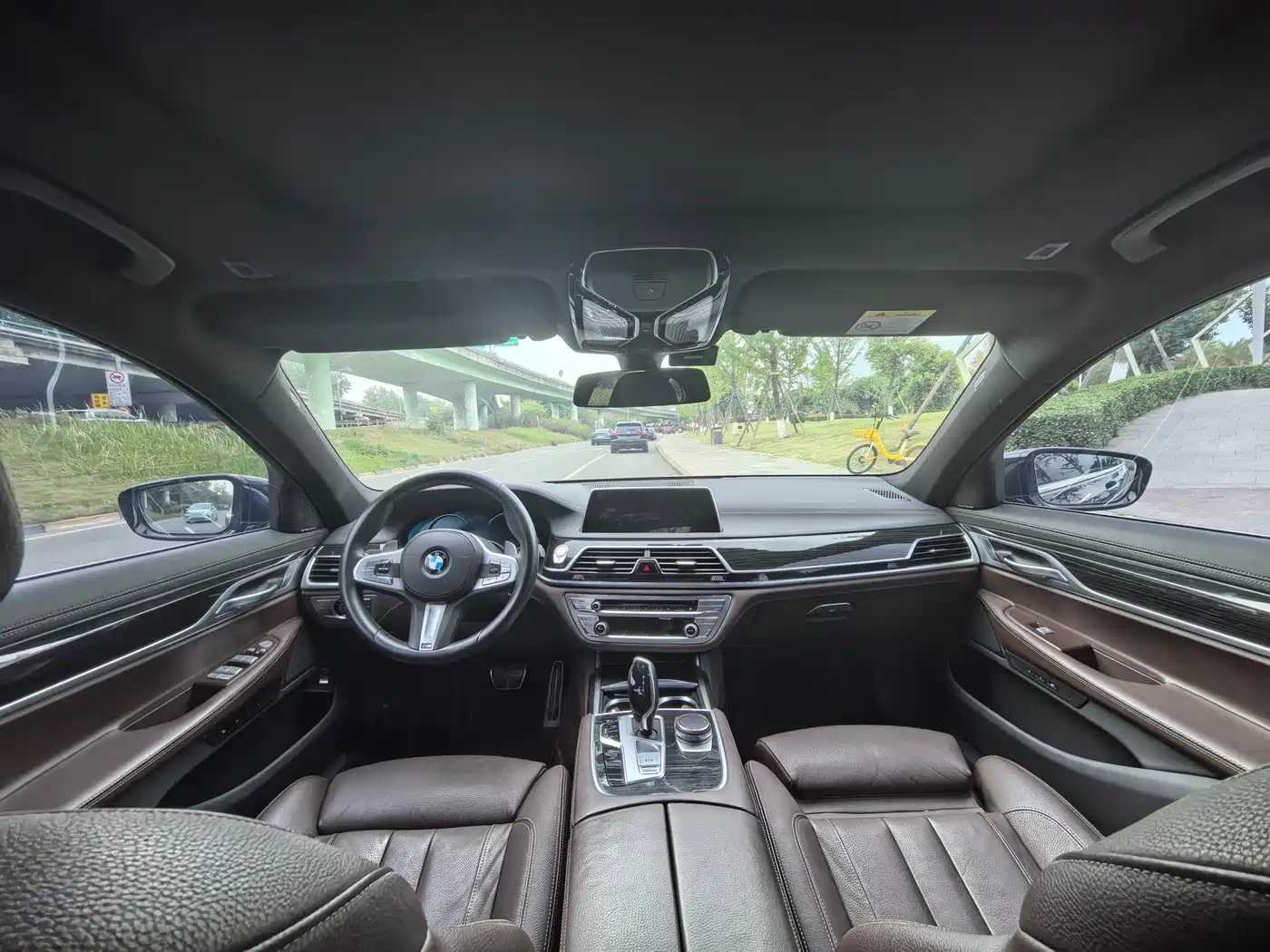 BMW 7 Series 2018 730Li Leading Type M Sport Package фото 15
