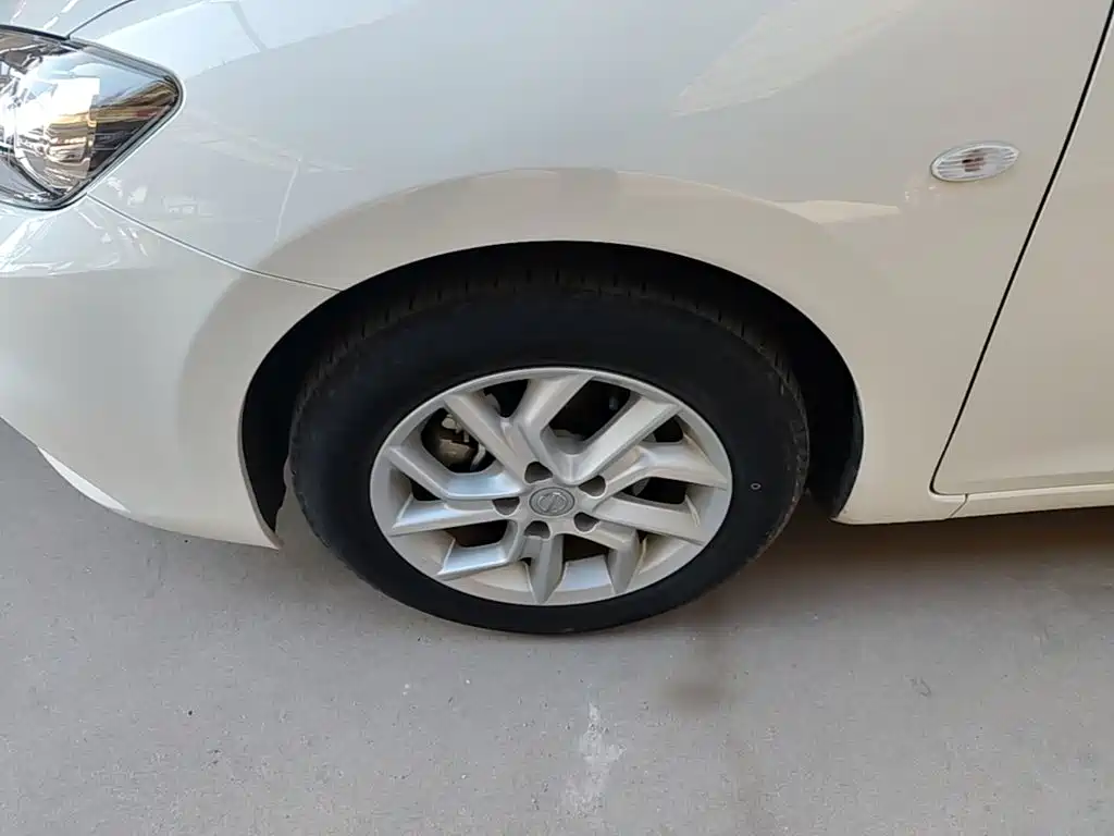 Nissan Tiida 2023 2021 1.6L CVT Cool Edition