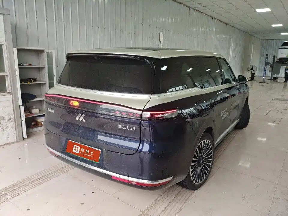 IM Motors IM LS9 2025 2026 Model 52kWh Base Version