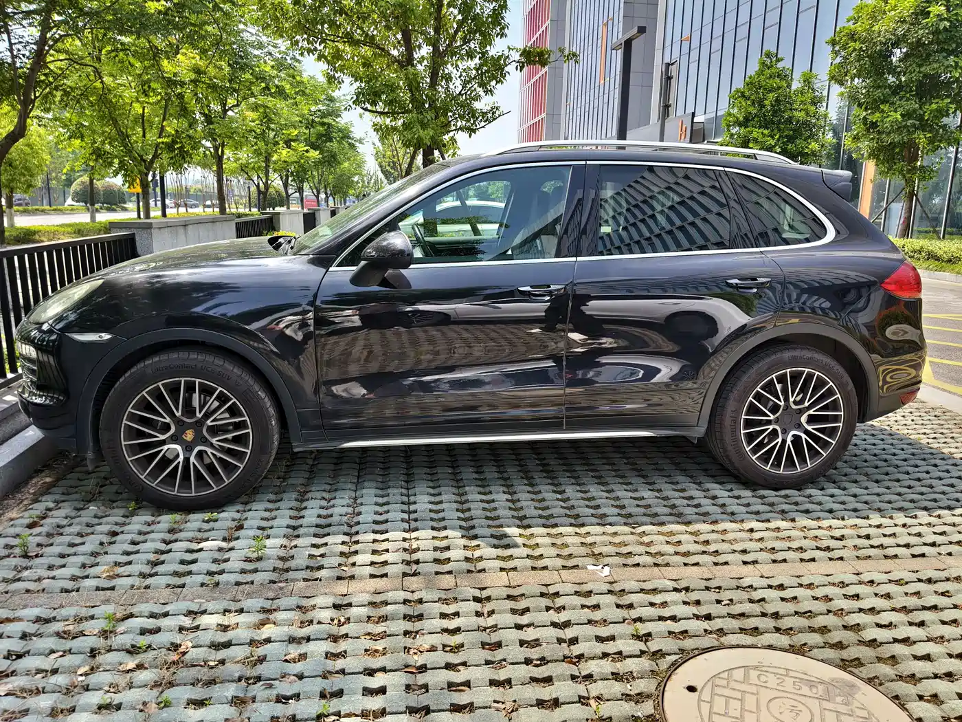 Porsche Cayenne 2014 Cayenne Platinum Edition 3.0T фото 9