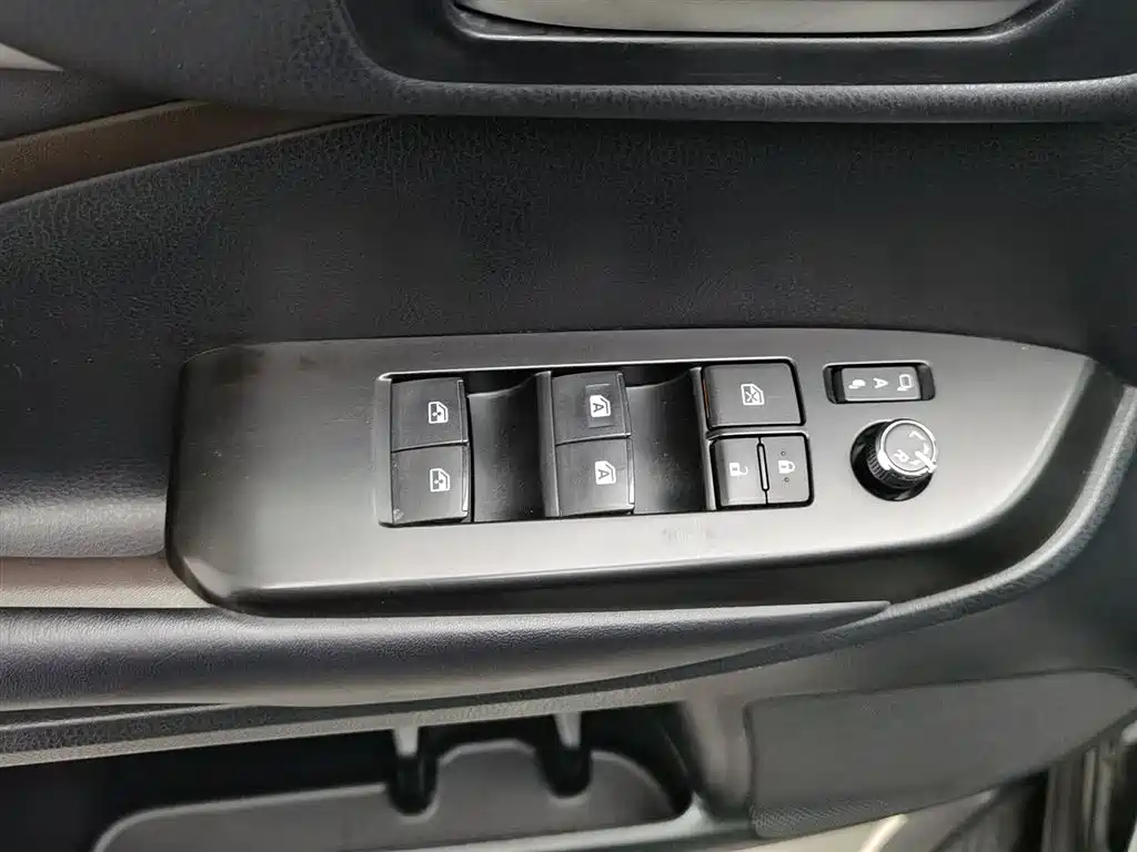 Toyota Highlander 2018 2.0T 4WD Luxury 7-seater (China V) фото 9