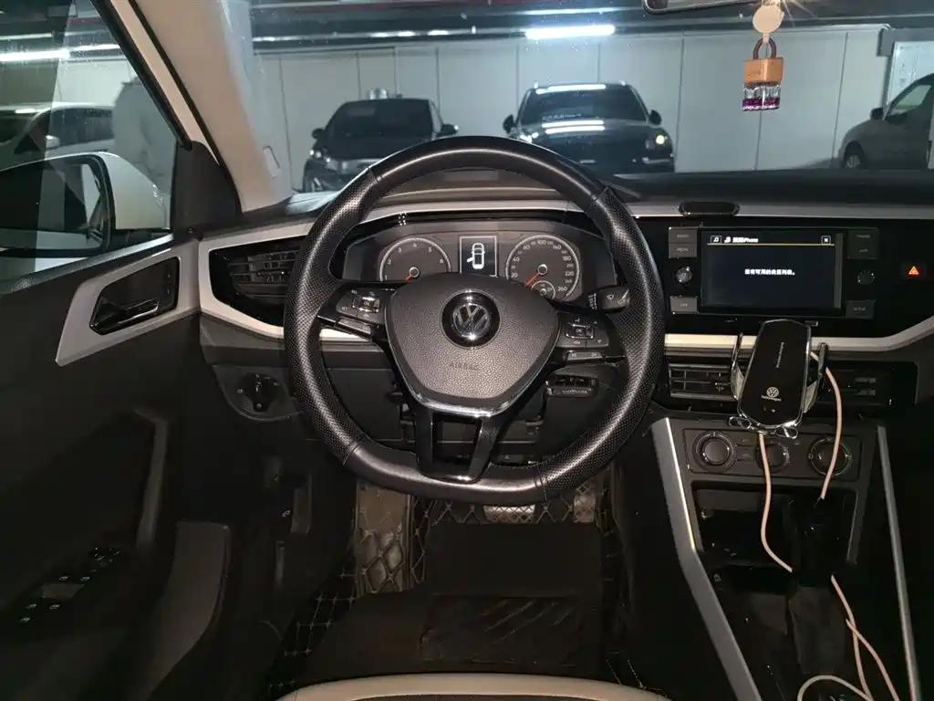 Volkswagen Polo 2019 Plus 1.5L Automatic Colorful Tech Edition фото 7