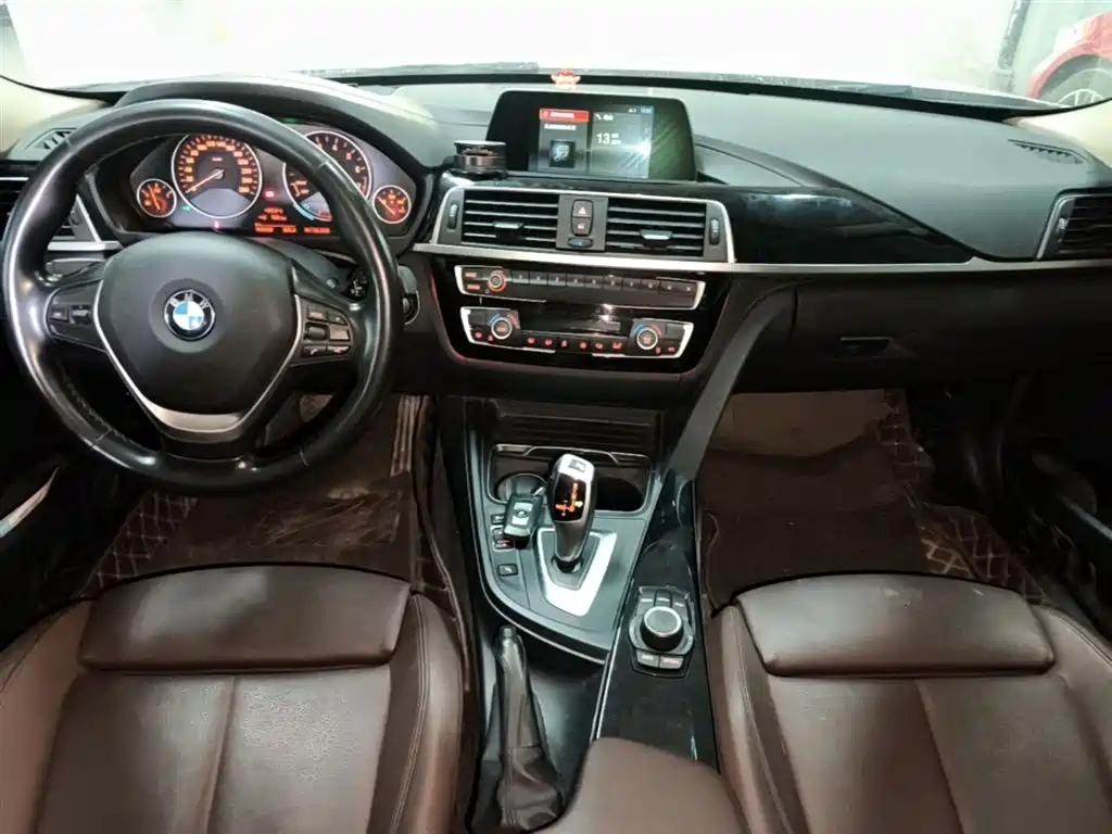 BMW 3 Series 2018 320Li Fashion Style фото 10