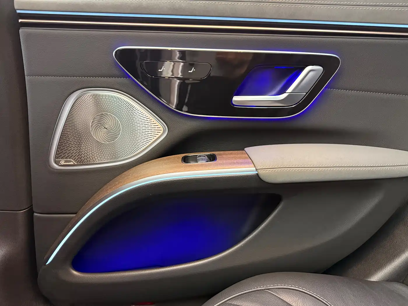 Mercedes-Benz EQS 2022 Model Year Facelift 450+ Pioneer Edition фото 25