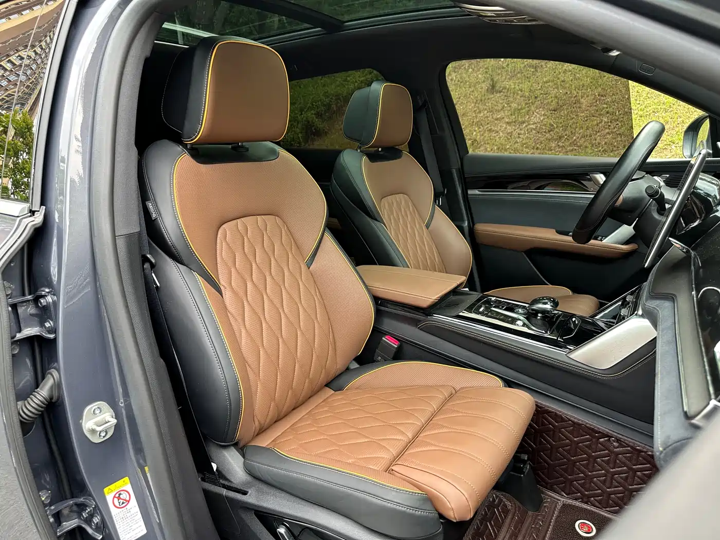 BYD Tang New Energy 2021 DM-i 112KM Honor фото 10