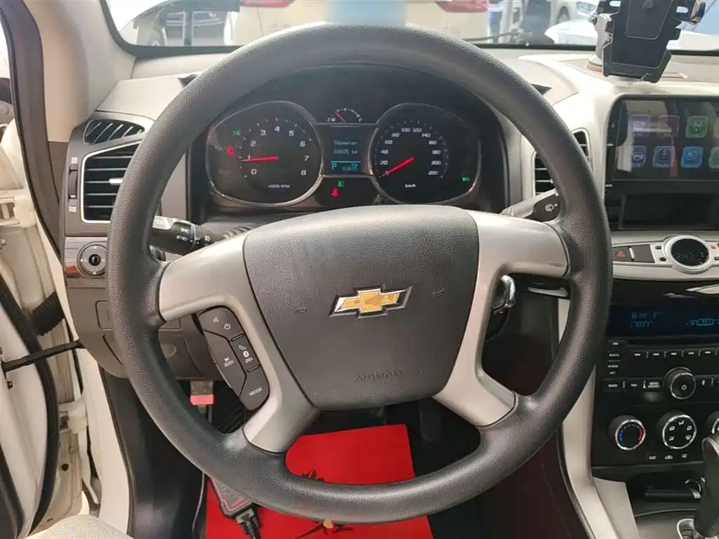 Chevrolet Captiva 2015 2.4L 2WD Urban Edition 7-seater фото 11