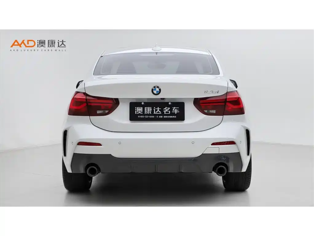 BMW 1 Series 2023 125i M Sport Shadow Edition фото 4