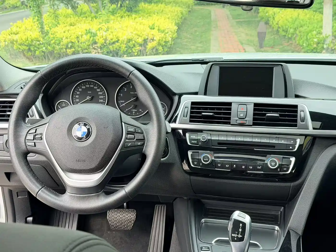 BMW 3 Series 2017 320Li Fashion фото 10