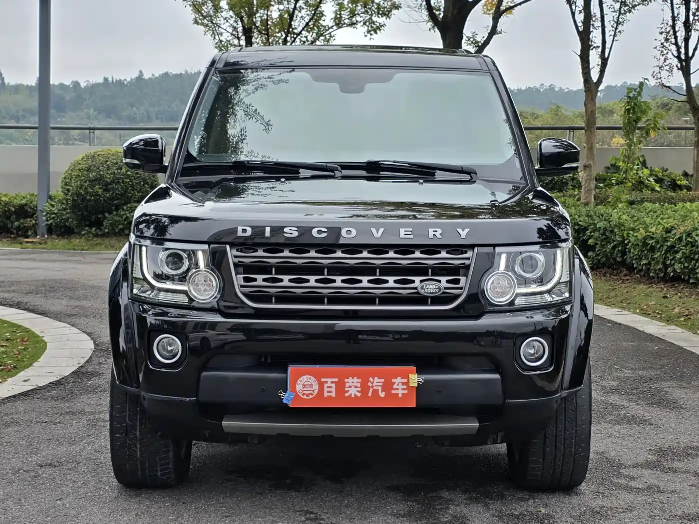 Land Rover Discovery 2015 3.0 SDV6 HSE Diesel фото 2