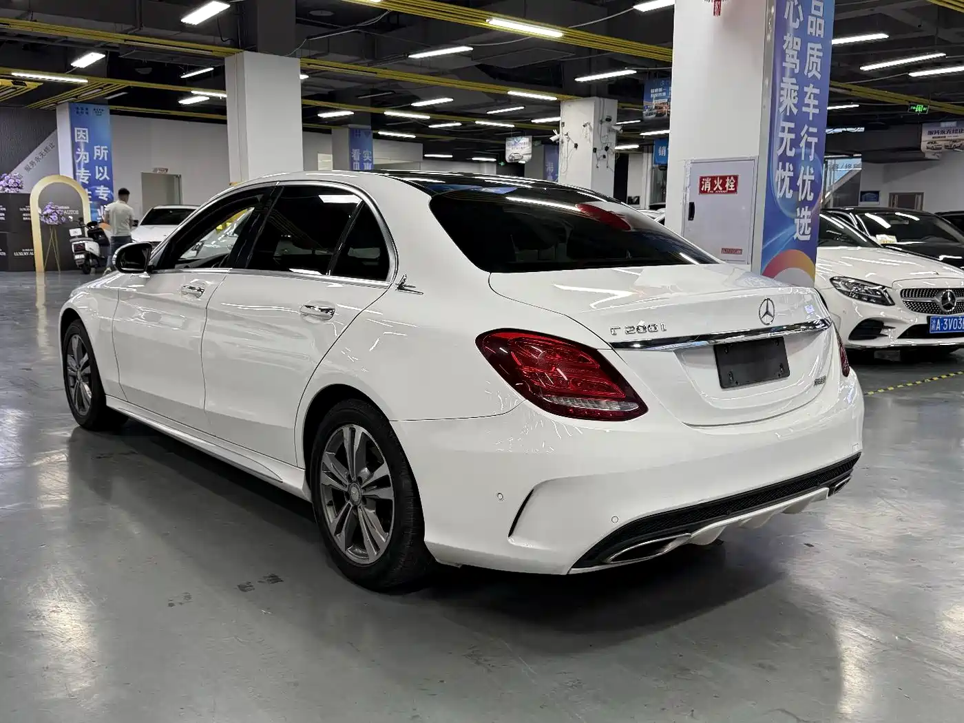 Mercedes-Benz C-Class 2016 C 200 L Sport фото 7