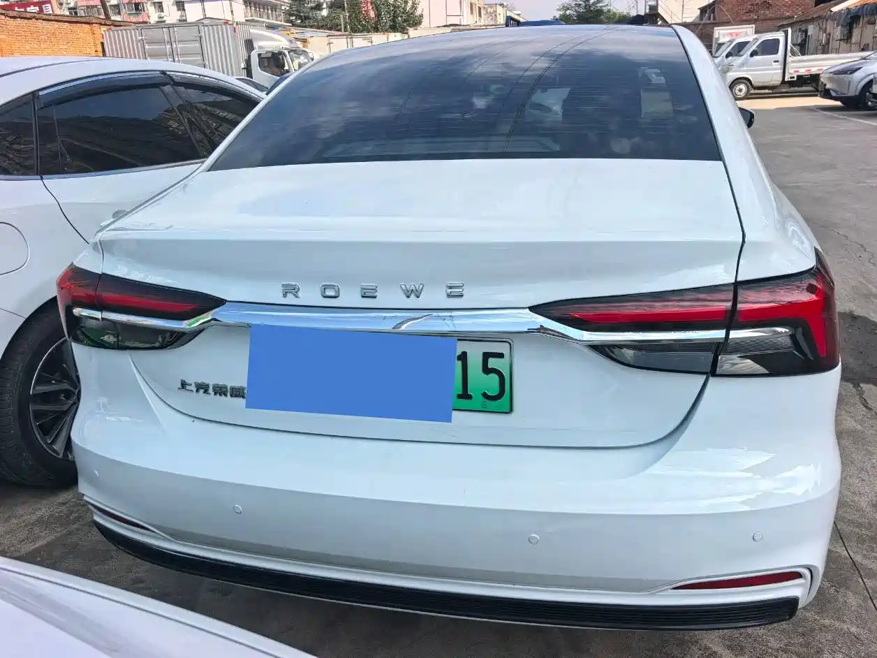 Фото 5 - Roewe i6 MAX EV