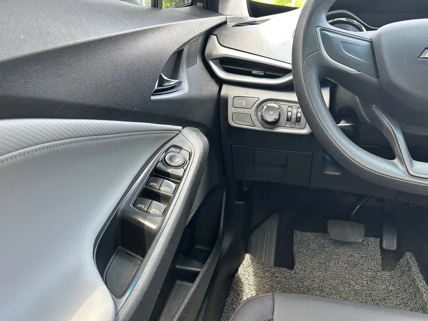 Chevrolet Volando 2020 Mild Hybrid Redline 530T Automatic Premium Edition (5+2 seater) фото 20