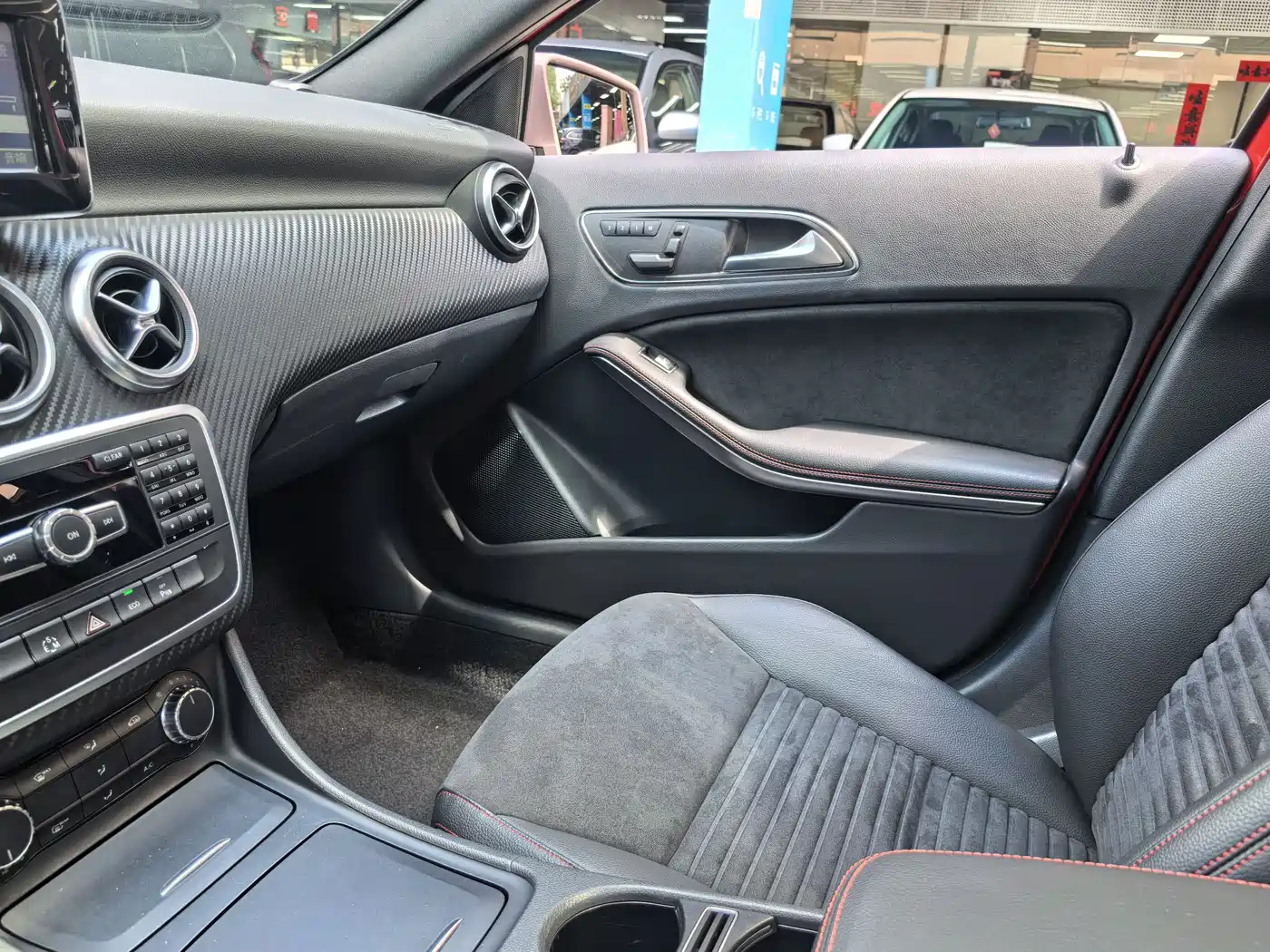 Mercedes-Benz A-Class (Import) 2015 A 200 Sport фото 21