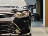 Фото 2 - Toyota Camry