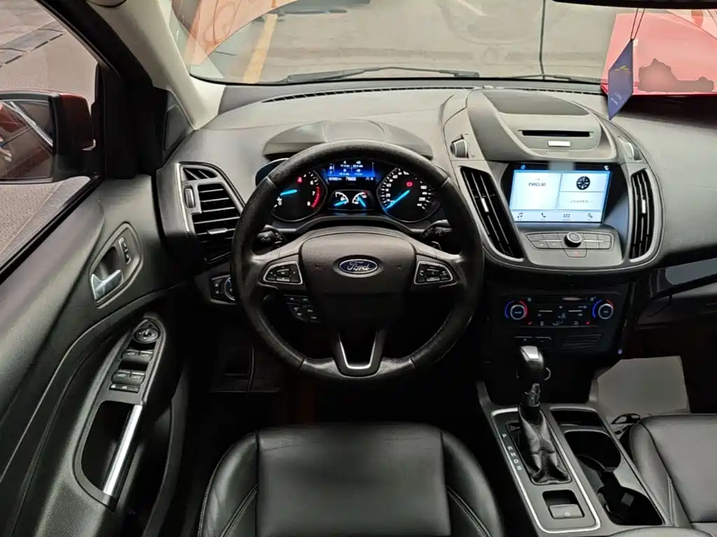 Фото 11 - Ford Kuga