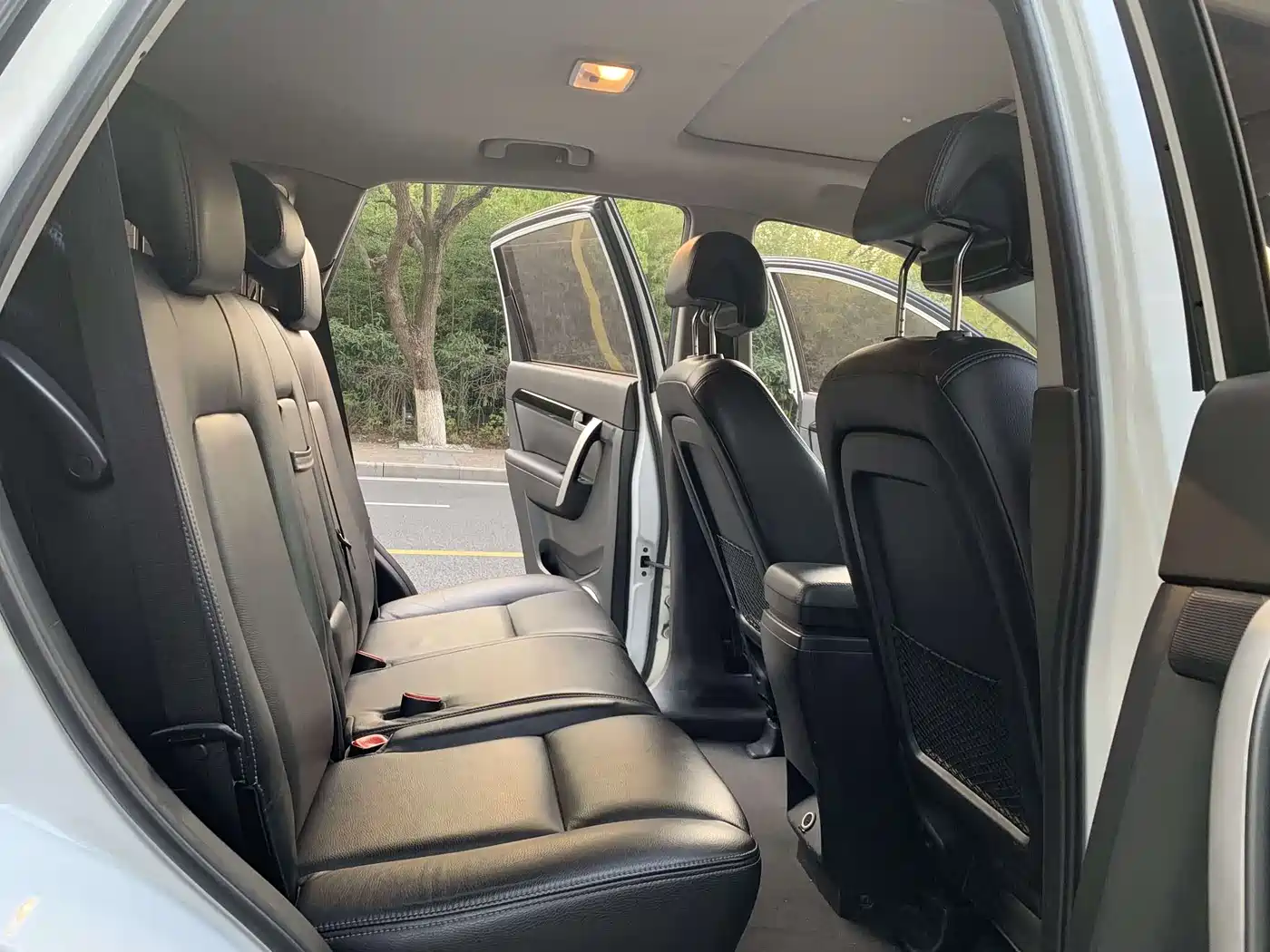 Chevrolet Captiva 2014 2.4L 2WD Urban 7-seater фото 16