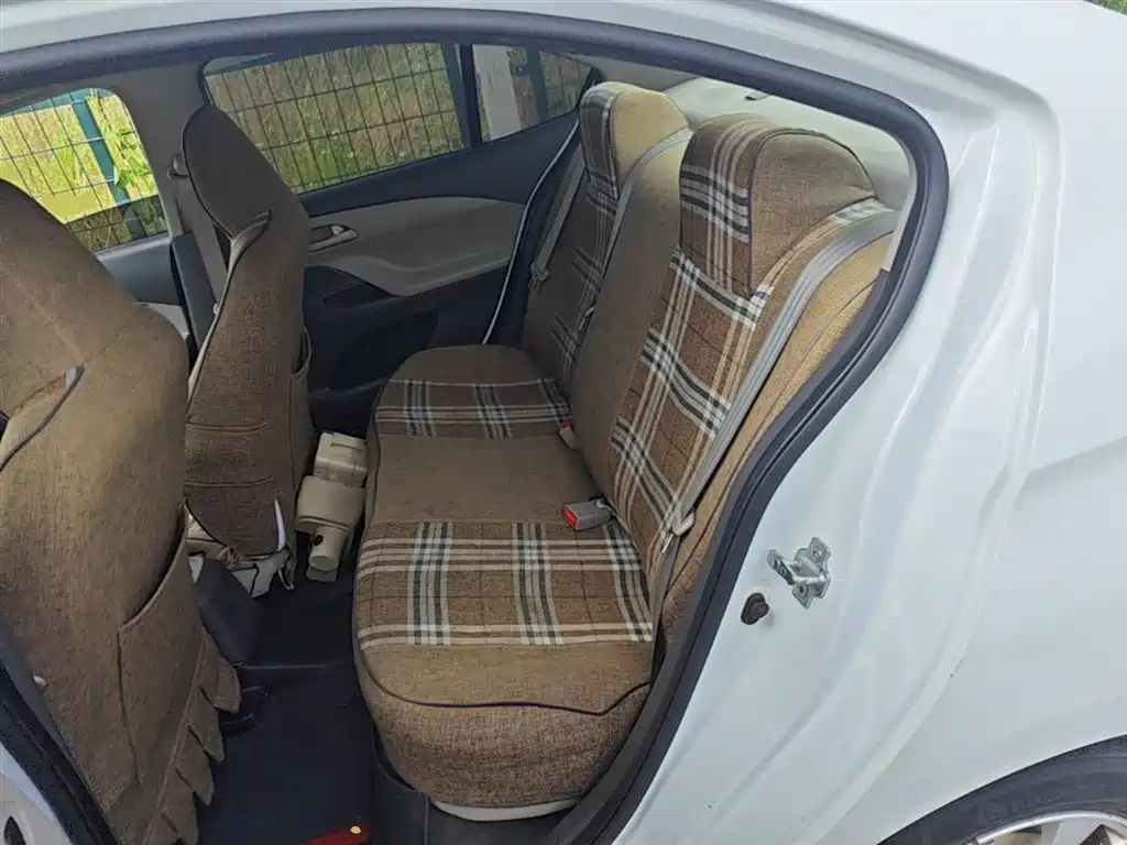 Chevrolet Sail 2015 Sail 3 1.3L AMT Ideal Edition фото 17