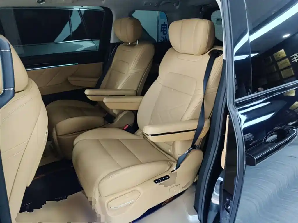 GAC Trumpchi Trumpchi E8 NEV 2024 Model 150km MAX+ фото 17