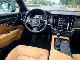 Photo 7 - Volvo V90