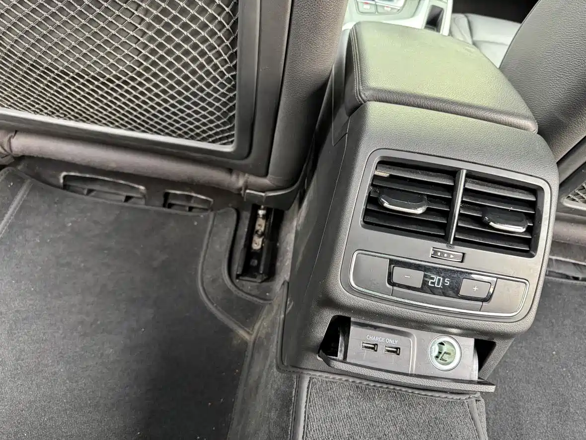 Audi A4L 2019 45 TFSI quattro Personality Sport (China VI) фото 15
