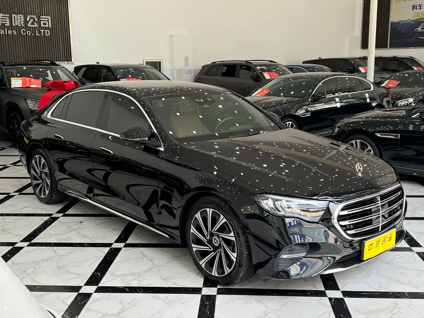 Mercedes-Benz E-Class 2024 Model E 300 L Luxury фото 2