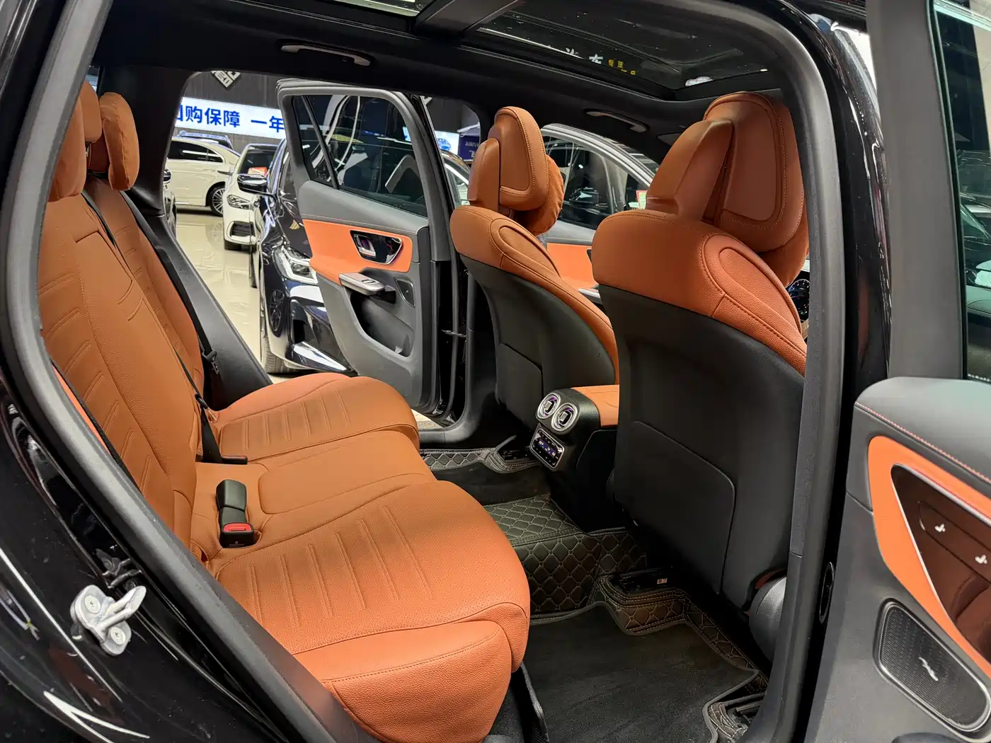 Mercedes-Benz GLC 2025 Facelift GLC 300 L 4MATIC Dynamic 5-seater фото 16