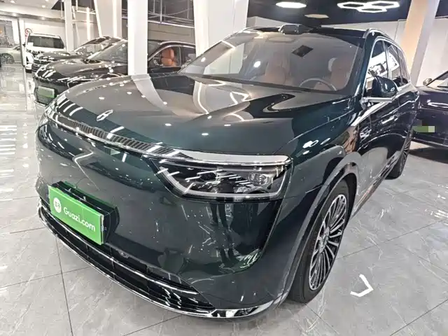 AITO Wenjie AITO M8 2025