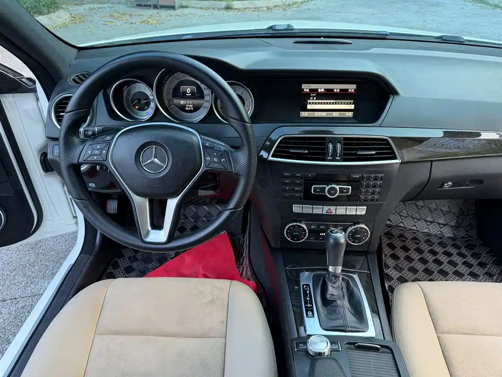 Mercedes-Benz C-Class 2013 C 260 Fashion Grand Edition фото 15