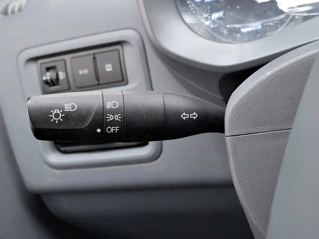 Wuling Motors Wuling Yangguang 2025 2024 300KM Comfort Bus Version 75kW