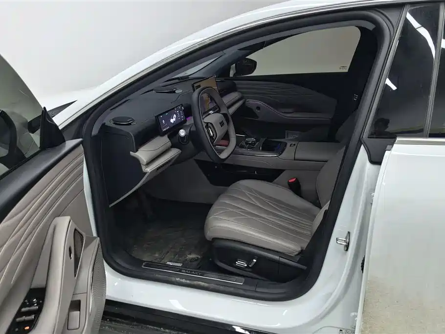 GEELY GALAXY GALAXY SPARKLE 8