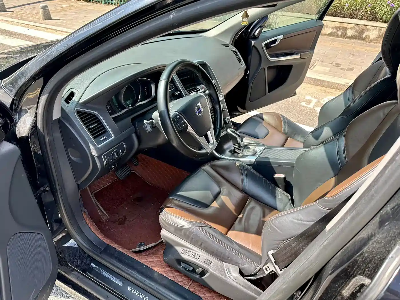 Volvo XC60 (Import) 2014 2014 Facelift T5 Elegance