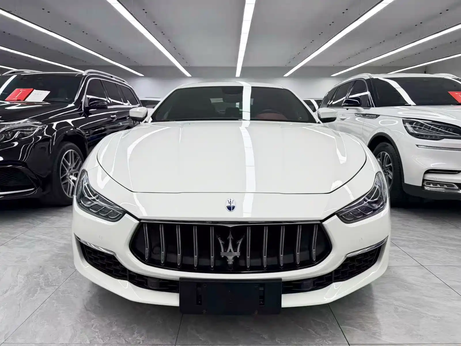 صورة 2 - Maserati Ghibli
