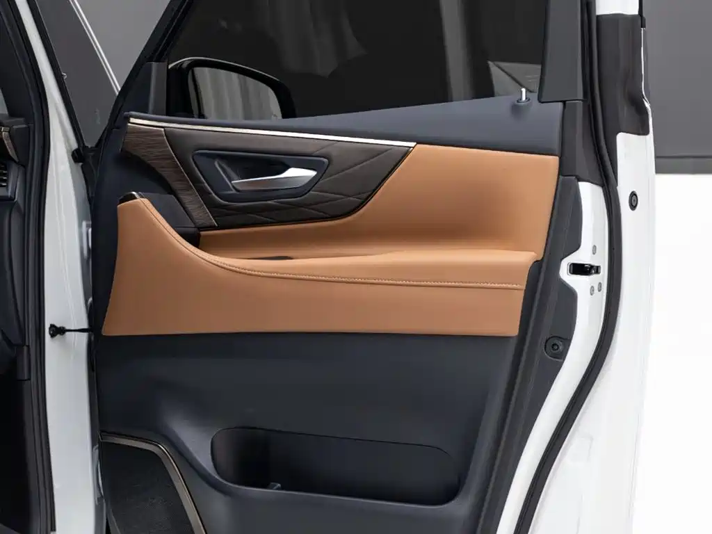 Toyota Alphard 2024 Hybrid 2.5L Ultimate Enjoyment Edition фото 18
