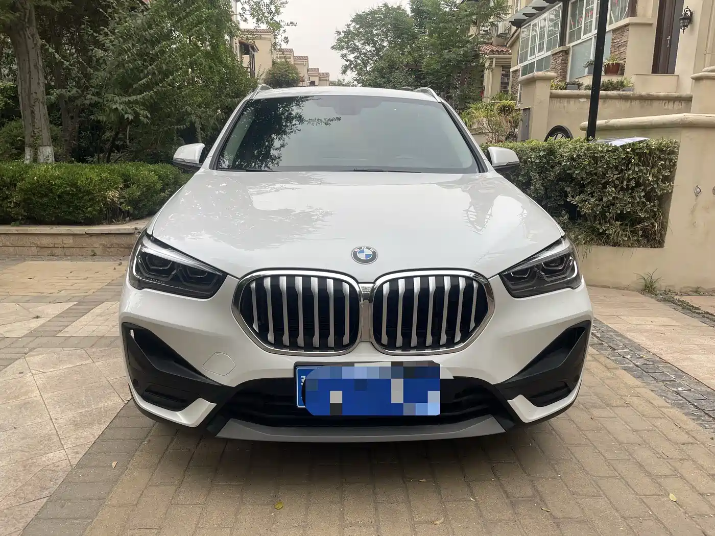 BMW X1 2022 sDrive25Li Leading фото 2
