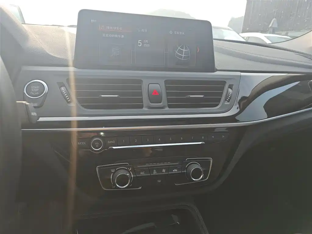 BMW 1 Series 2020 Model 120i M Sport Package фото 8