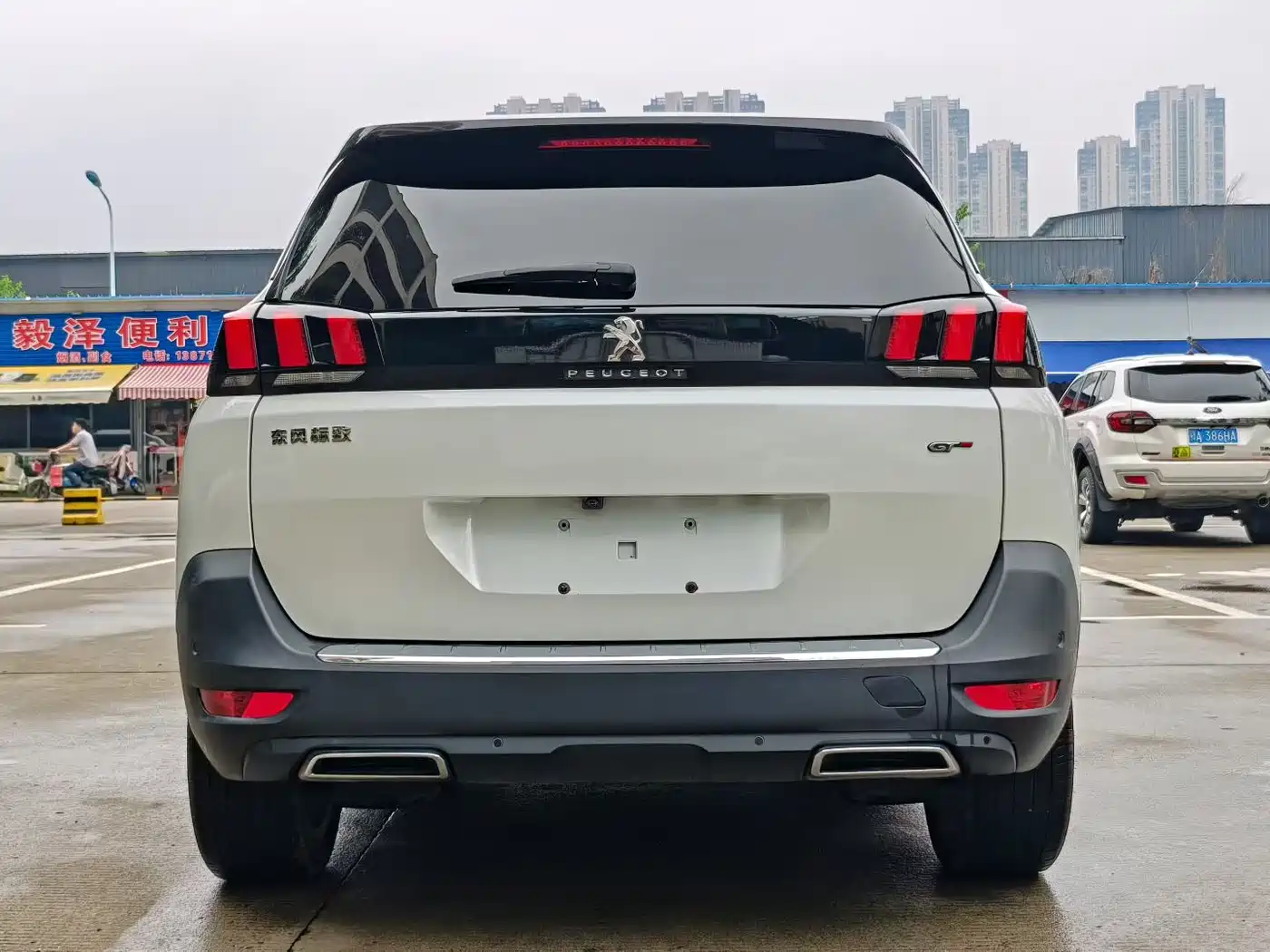 Peugeot 5008 2017 380THP 7-Seater Luxury GT Edition фото 8