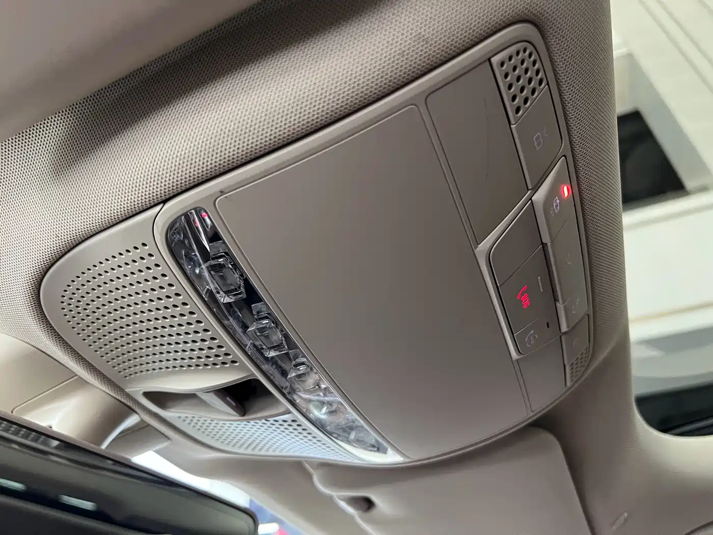 Mercedes-Benz E-Class 2020 Facelift E 300 L Exclusive фото 47