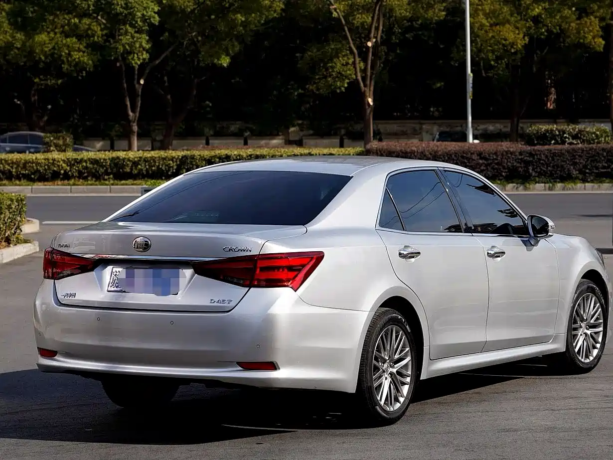 Toyota Crown 2017 2.0T Sport Edition фото 7