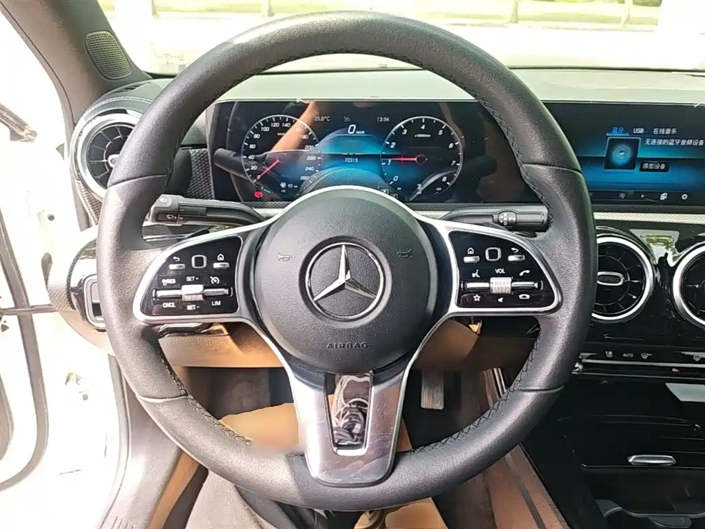 Mercedes-Benz A-Class 2022 Facelift A 200 L Sport Sedan Dynamic фото 11