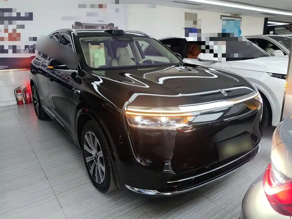 AITO Wenjie AITO M8 2025 Model Extended Range Max Edition 37kWh 6-Seater фото 4