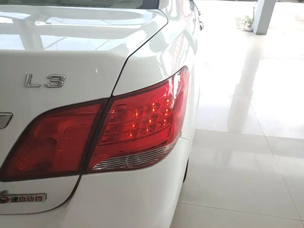 BYD L3 2014 2013 1.5L Automatic Comfort