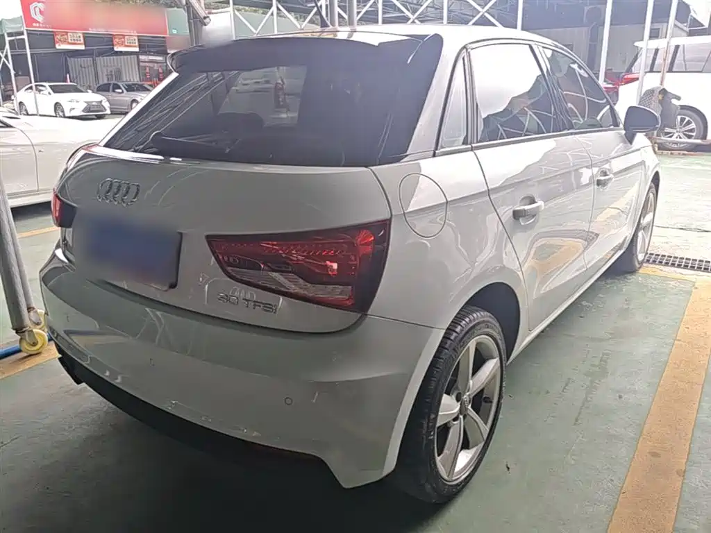 Audi A1 2016 30 TFSI Sportback Design Style Edition фото 7