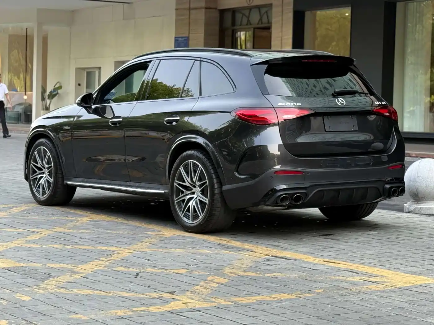Mercedes-Benz GLC AMG 2024 AMG GLC 43 4MATIC фото 3