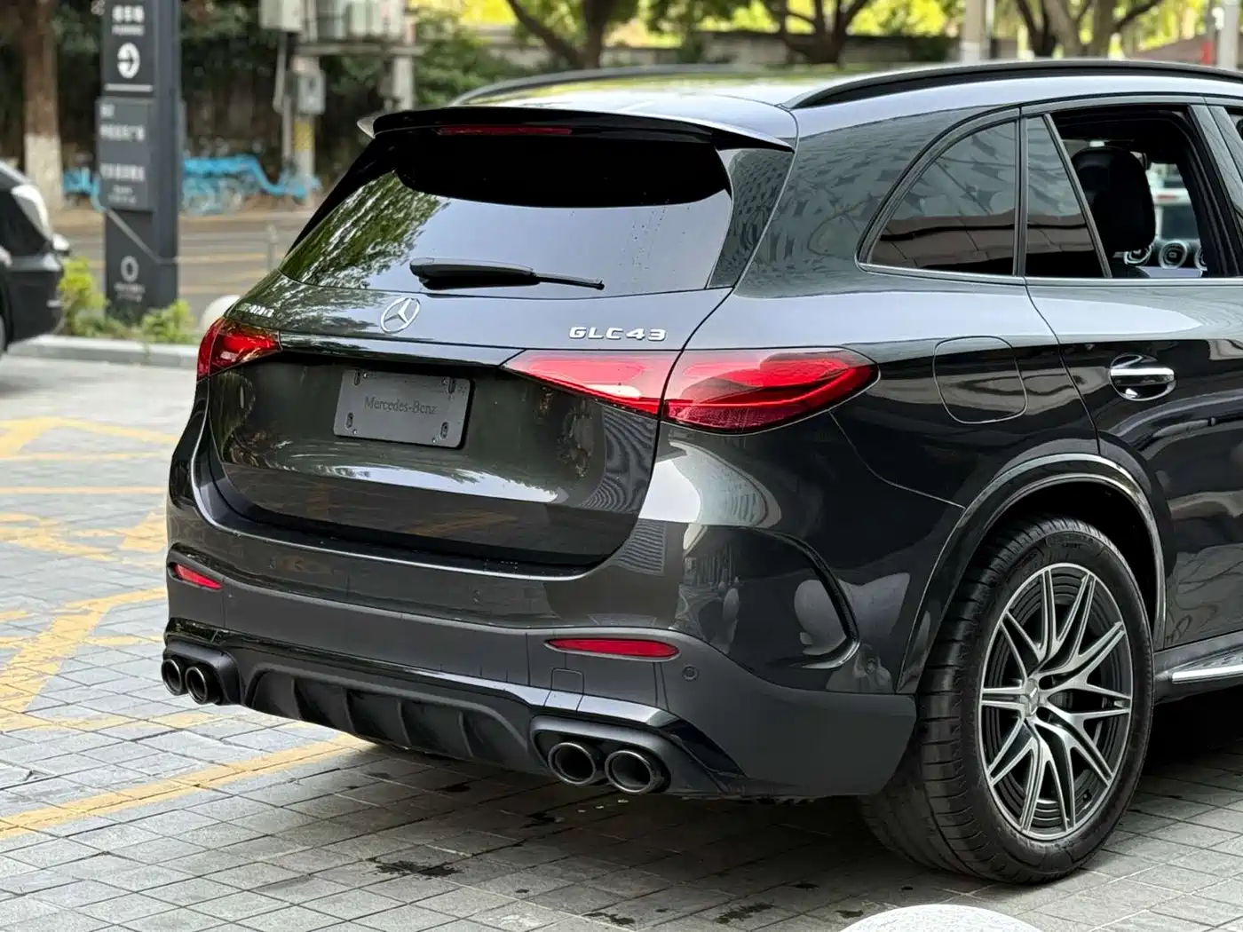 Mercedes-Benz GLC AMG 2024 AMG GLC 43 4MATIC фото 4