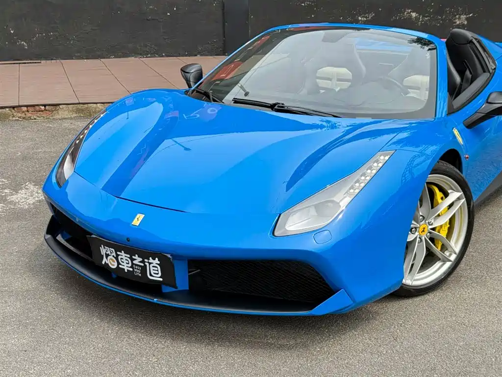 Ferrari 488 2019 2015 488 Spider