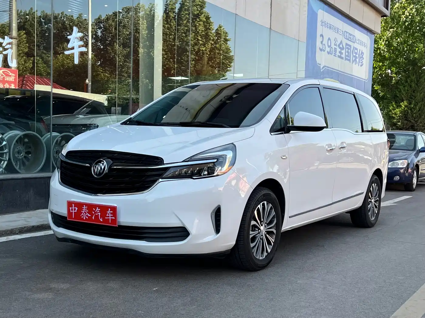 Buick GL8 2021 Land Business Class 652T Luxury